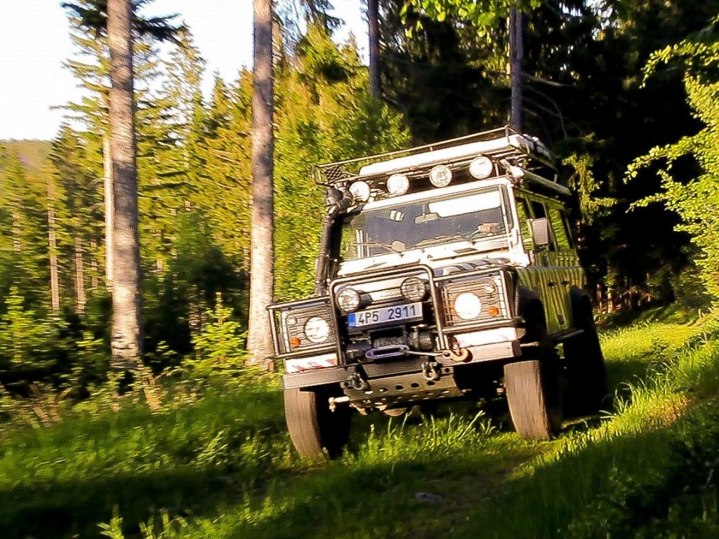 Offroad zážitky s expedičním speciálem Land Rover