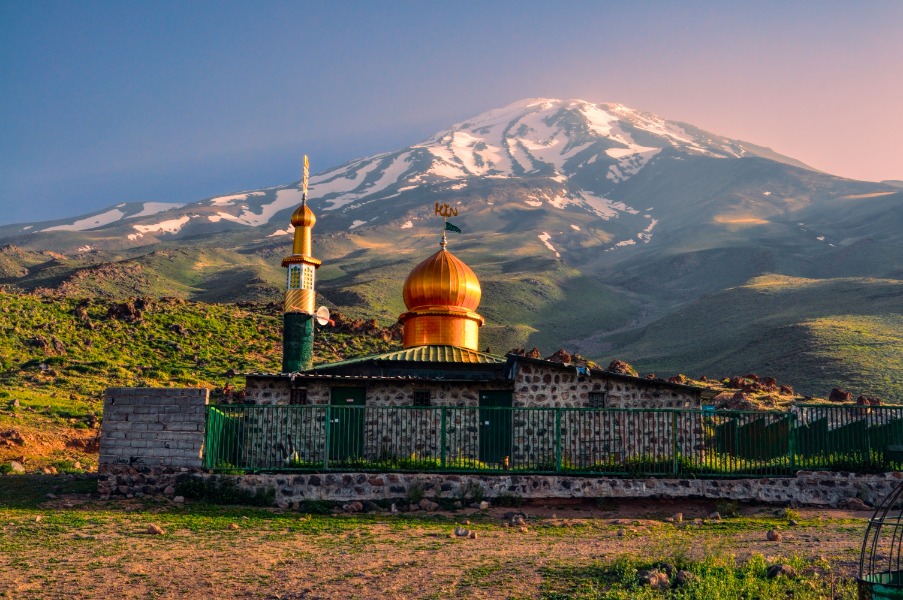 Írán - mešita pod Damávandem